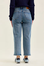 'Judy Blue Jeans' Women's High Waisted Straight Legged Cropped Jeans - Medium Wash