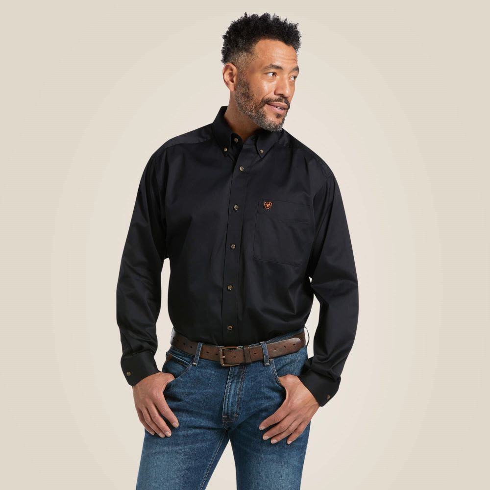 'Ariat' Men's Solid Twill Classic Fit Button Down - Black