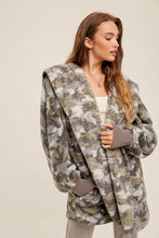 'Hem&Thread' Women's Oversized Hooded Sweater - Grey / Camo