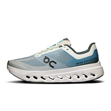 'On Running' Women's Cloudsurfer Next - Niagra / White