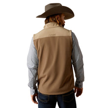 'Ariat' Men's Wyatt Softshell Vest - Major Brown / Brindle