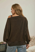 'Blu Pepper' Women's Tiered Sleeve Boat Neck Sweater - Dark Brown