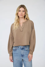 'Blu Pepper' Women's Notch Neck Boxy Long Sleeve - Brown