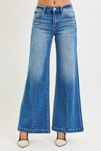 'Risen' Women's Mid Rise Wide Legged Jeans - Medium Wash
