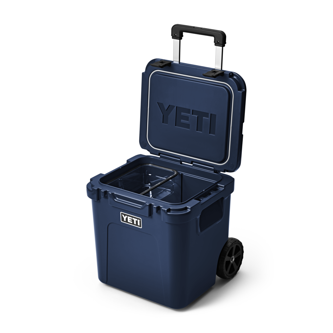 'Yeti' Roadie 48 Wheeled Hard Cooler - Navy