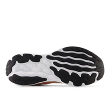 'New Balance' Women's Fresh Foam 680V8 - Peach Nectar