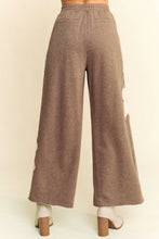 'Davi&Dani' Women's Floral Patch Pant - Mocha