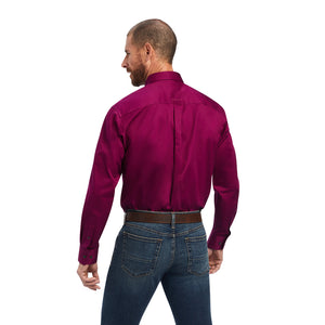 'Ariat' Men's Solid Twill Classic Fit Button Down - Magenta Purple