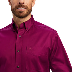 'Ariat' Men's Solid Twill Classic Fit Button Down - Magenta Purple