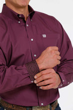 'Cinch' Men's Solid Classic Fit Button Down - Purple